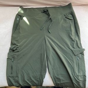 Army green lightweight joggers